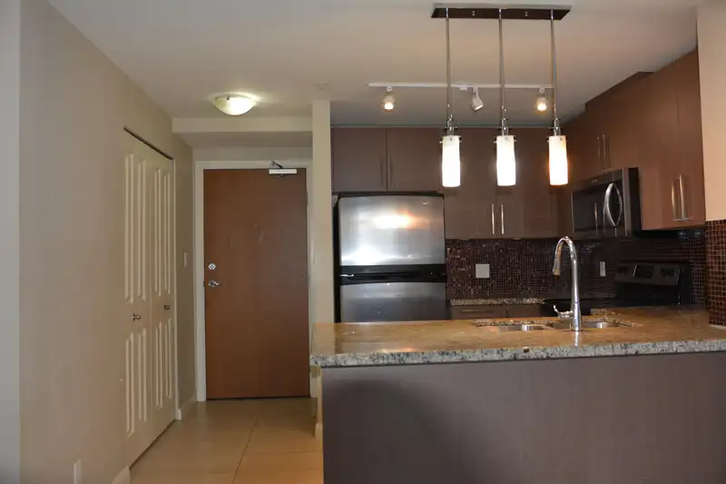 1003 888 CARNARVON STREET - photo 2 of 24