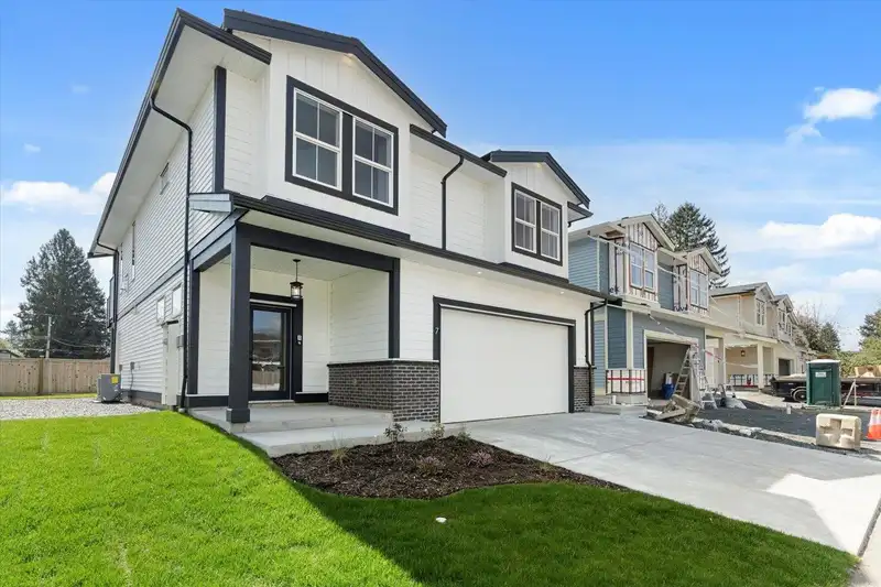 7 46058 BONNY AVENUE - photo 4 of 37