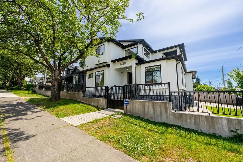 7419 1ST STREET - photo 2 of 39