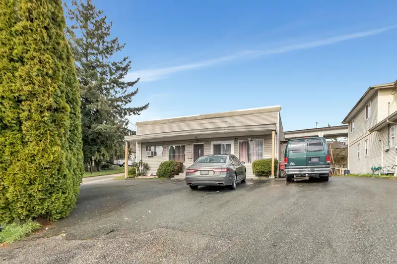 2141 MARINE WAY - photo 4 of 40