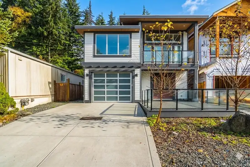 69 3295 SUNNYSIDE ROAD - photo 4 of 39
