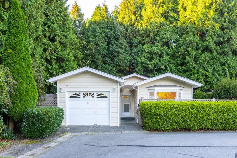 32 1400 164 STREET - photo 1 of 40