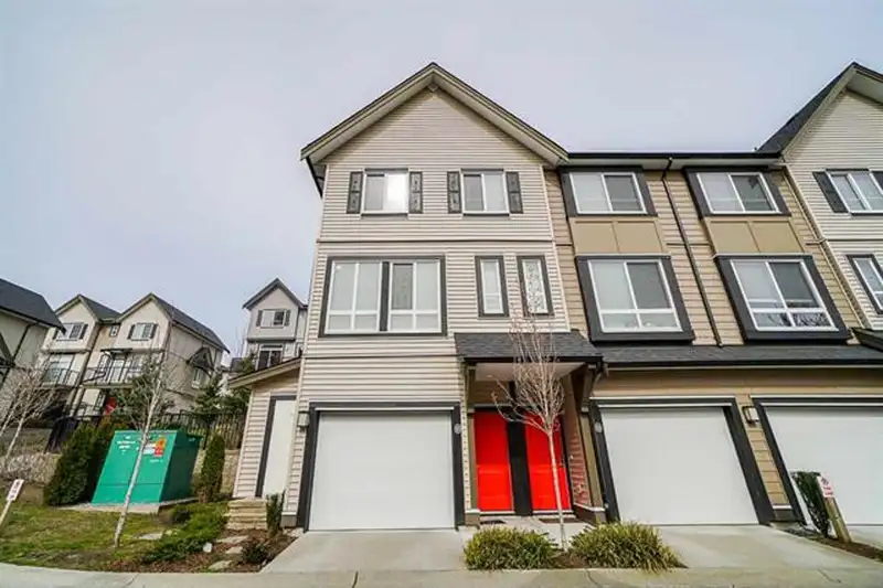32 14555 68 AVENUE - photo 1 of 34