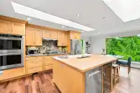2360 MACKAY AVENUE - thumbnail 3