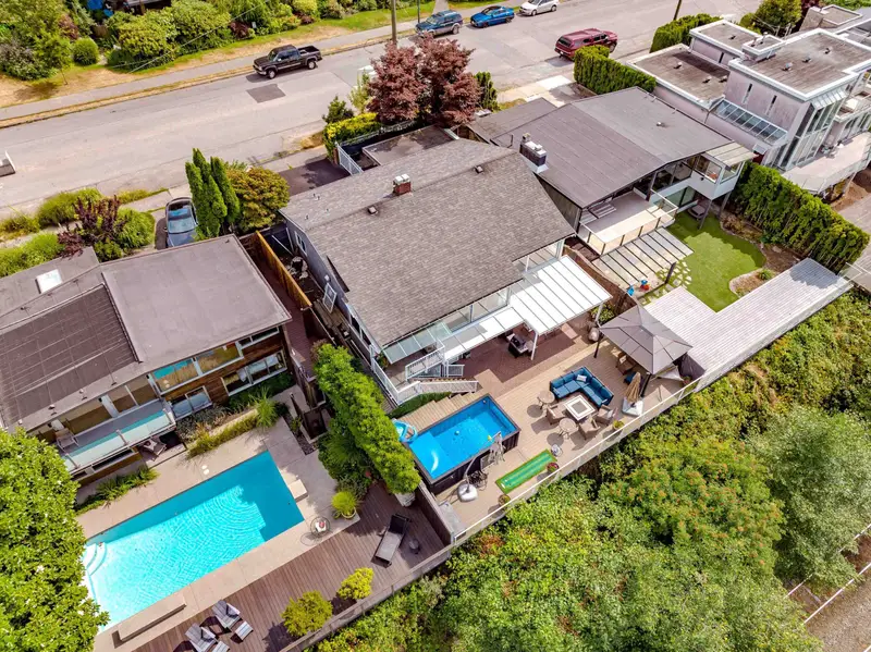 2385 WALL STREET - photo 2 of 25