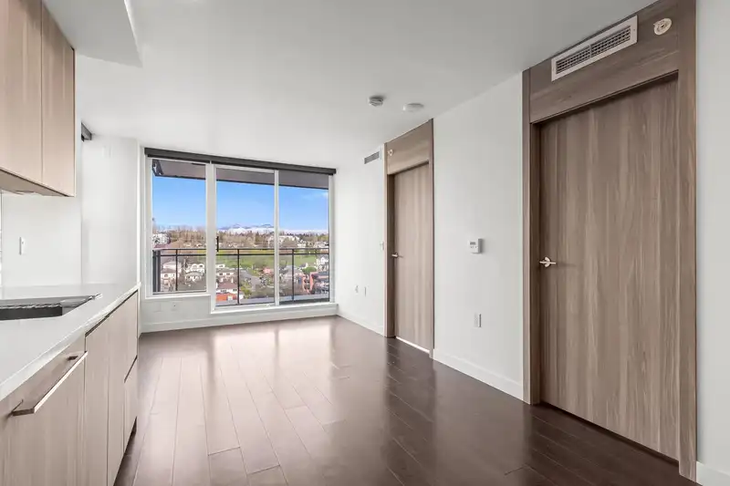 1602 433 SW MARINE DRIVE - photo 3 of 23