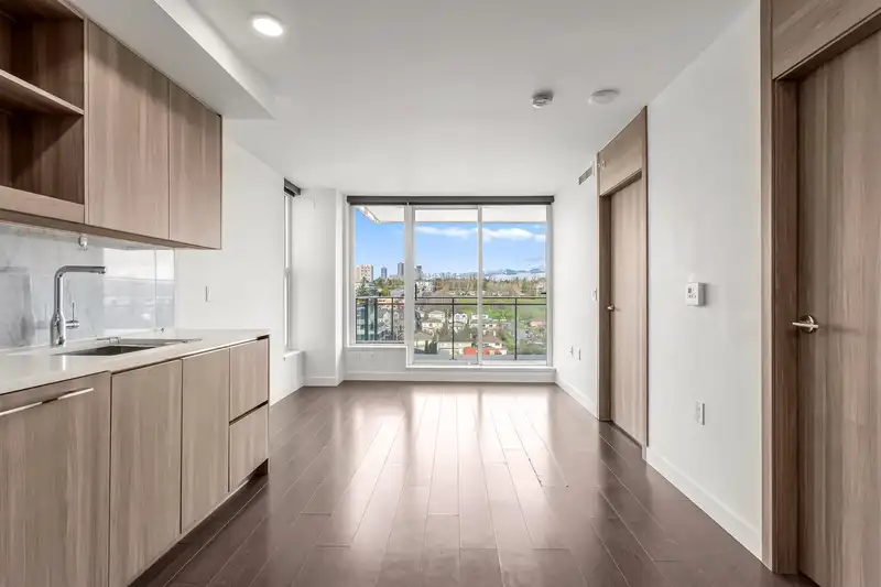 1602 433 SW MARINE DRIVE - photo 4 of 23