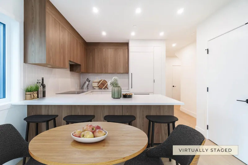 121 1552 E 3RD AVENUE - photo 4 of 17