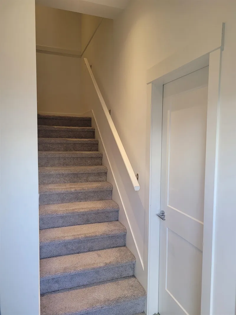 16 9762 182A STREET - photo 3 of 20