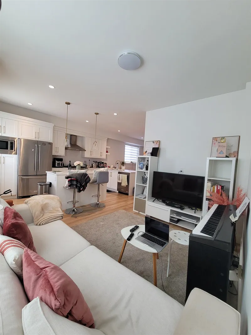 16 9762 182A STREET - photo 4 of 20