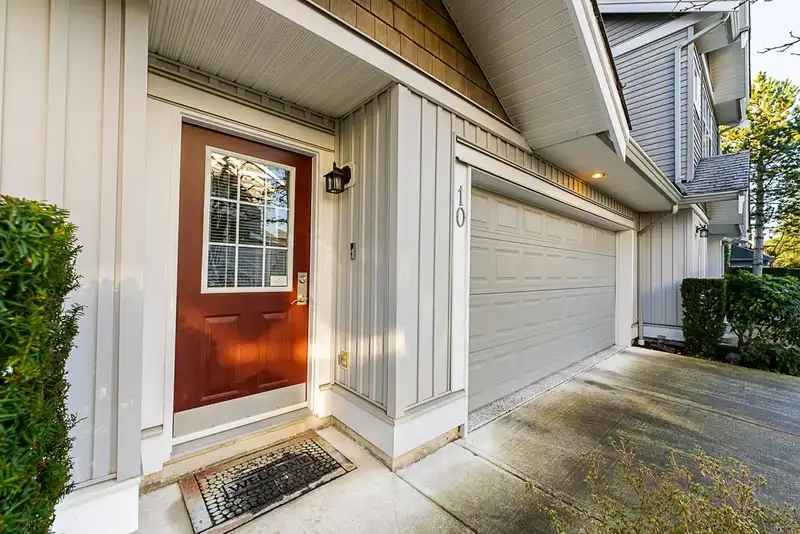10 16760 61ST AVENUE - photo 3 of 38