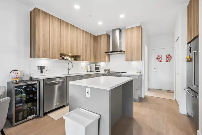 413 7588 16TH STREET - photo 3 of 20