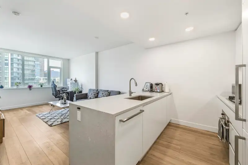 1208 4433 ALASKA STREET - photo 3 of 30