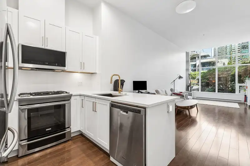101 2077 ROSSER AVENUE - photo 1 of 40