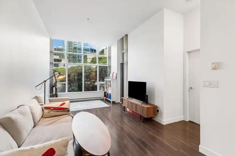 101 2077 ROSSER AVENUE - photo 4 of 40