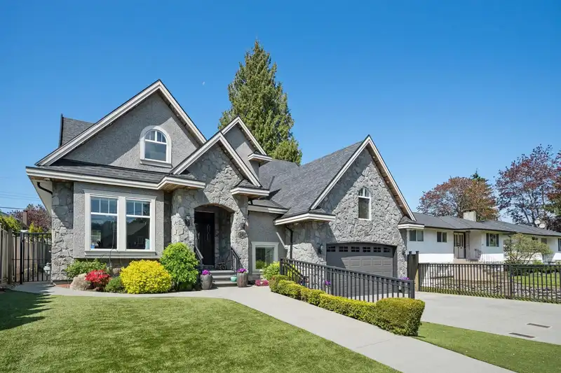 675 CLARE AVENUE - photo 1 of 39