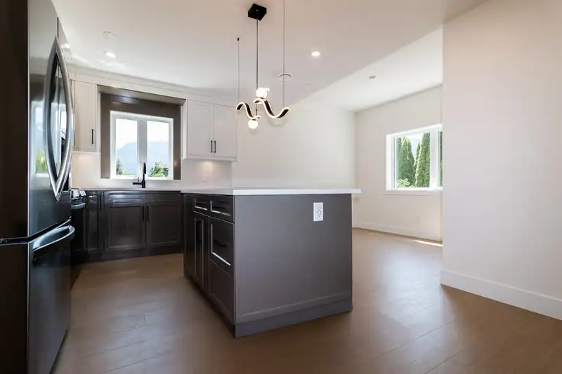1108 MAGEE STREET - photo 4 of 21