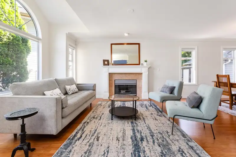 13716 63B AVENUE - photo 3 of 40