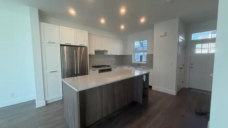 146 1310 MITCHELL STREET - photo 4 of 36