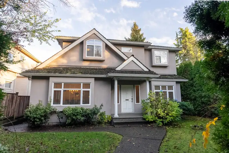 2111 SW MARINE DRIVE - photo 1 of 40