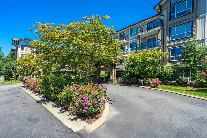 405 32729 GARIBALDI DRIVE - photo 4 of 35