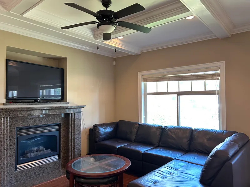 8463 OAK STREET - photo 3 of 13