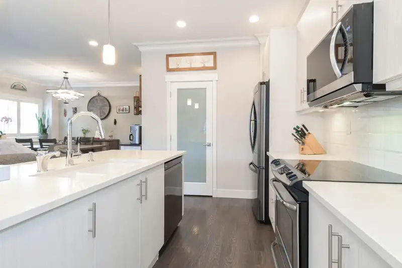 11189 240 STREET - photo 3 of 34