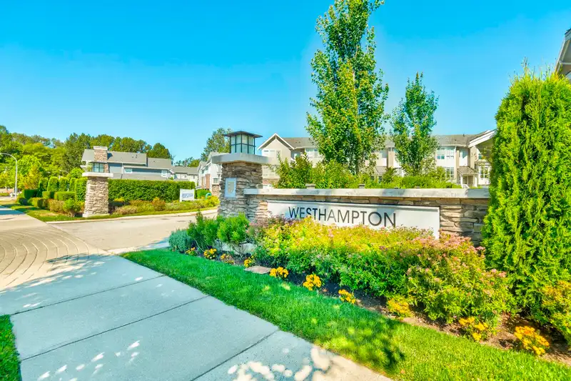 9 5311 ADMIRAL WAY - photo 2 of 40