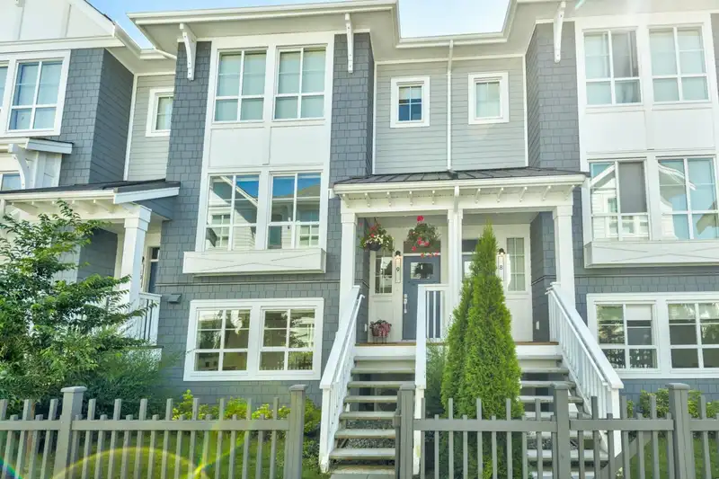9 5311 ADMIRAL WAY - photo 4 of 40