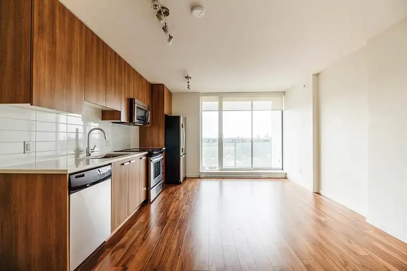 1710 13325 102A AVENUE - photo 2 of 17
