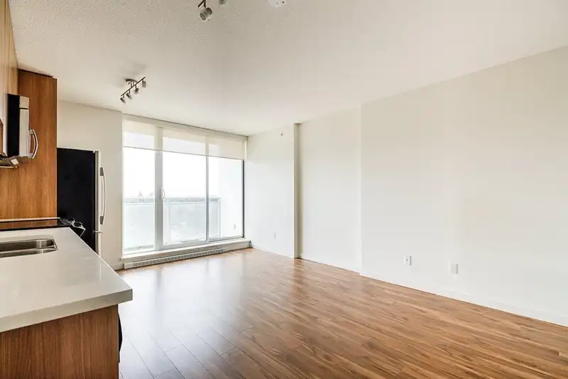 1710 13325 102A AVENUE - photo 3 of 17