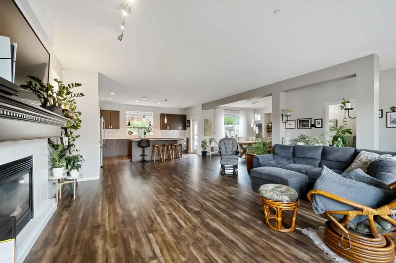 10750 BEECHAM PLACE - photo 4 of 25