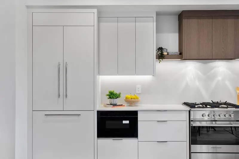 1135 W 33RD AVENUE - photo 4 of 25