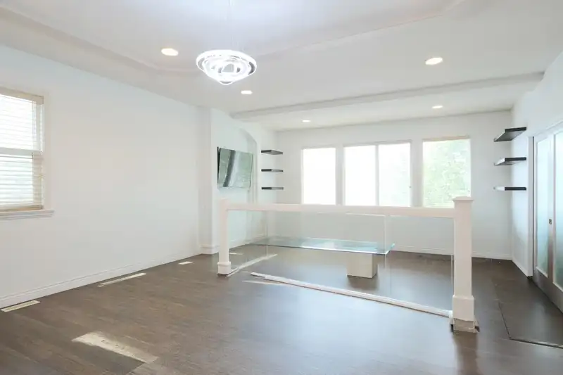 17 1615 SHAUGHNESSY STREET - photo 3 of 34