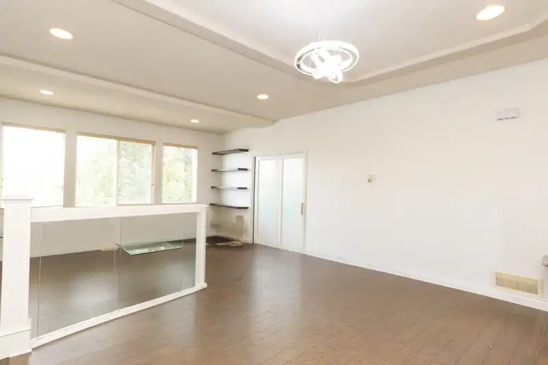 17 1615 SHAUGHNESSY STREET - photo 4 of 34
