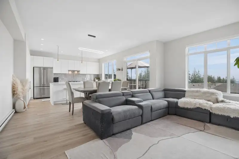133 1360 MITCHELL STREET - photo 1 of 40