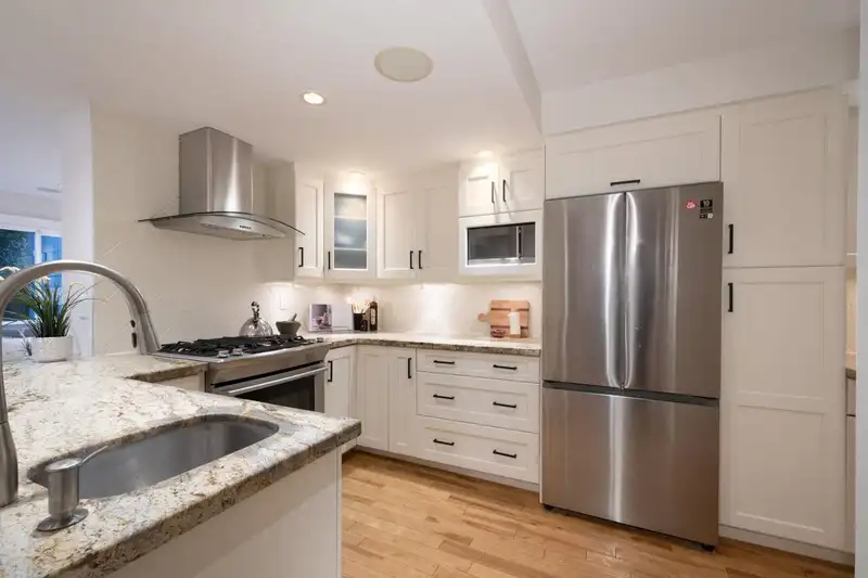2034 DEEP COVE CRESCENT - photo 1 of 33