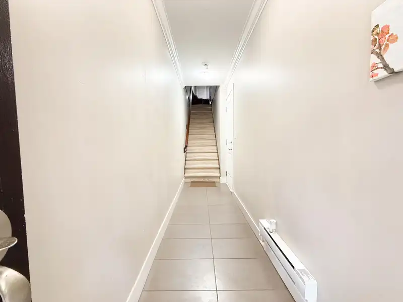 26 6383 140 STREET - photo 2 of 32