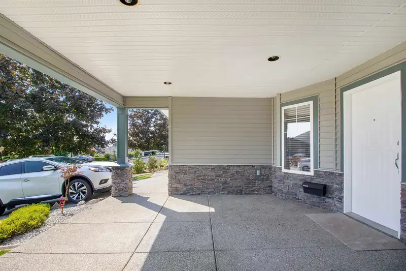 33577 12 AVENUE - photo 1 of 2