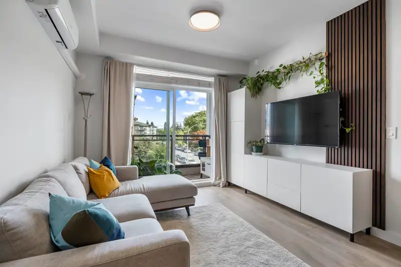 331 5415 BRYDON CRESCENT - photo 1 of 37