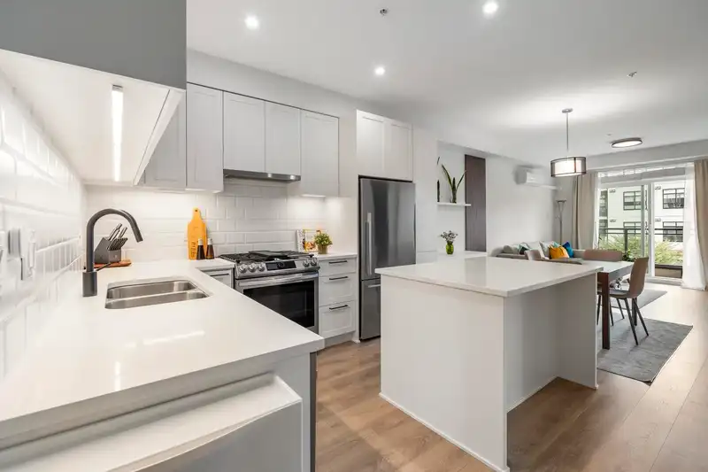 331 5415 BRYDON CRESCENT - photo 4 of 37