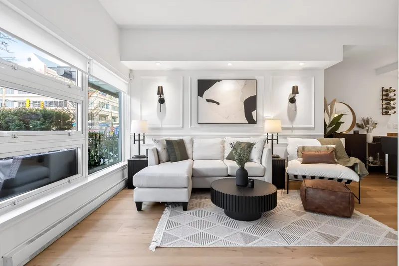 2538 MAPLE STREET - photo 2 of 25