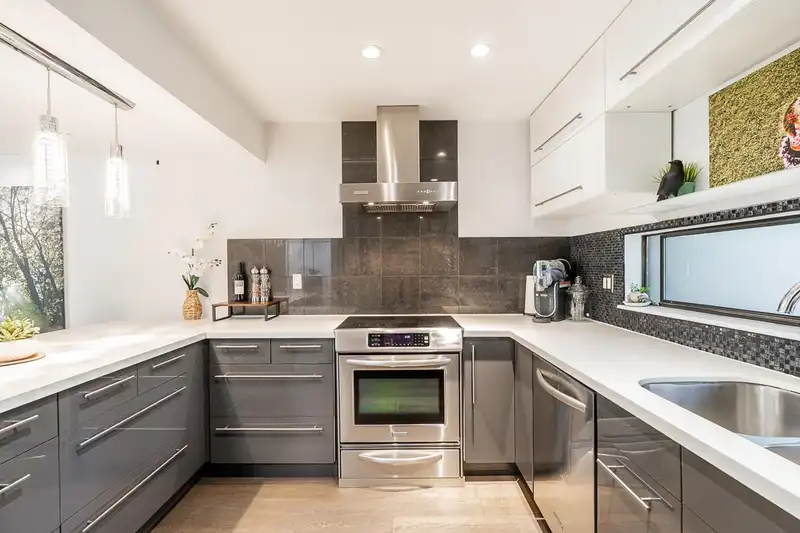 107 5622 16 AVENUE - photo 4 of 40