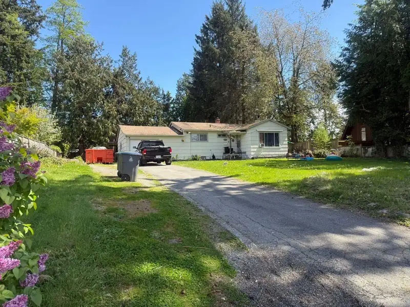918 164 STREET - photo 3 of 3