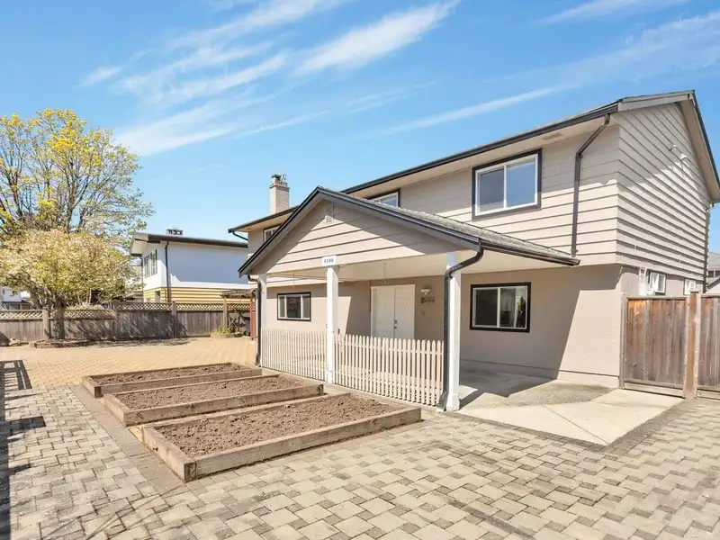6500 AZURE ROAD - photo 4 of 33