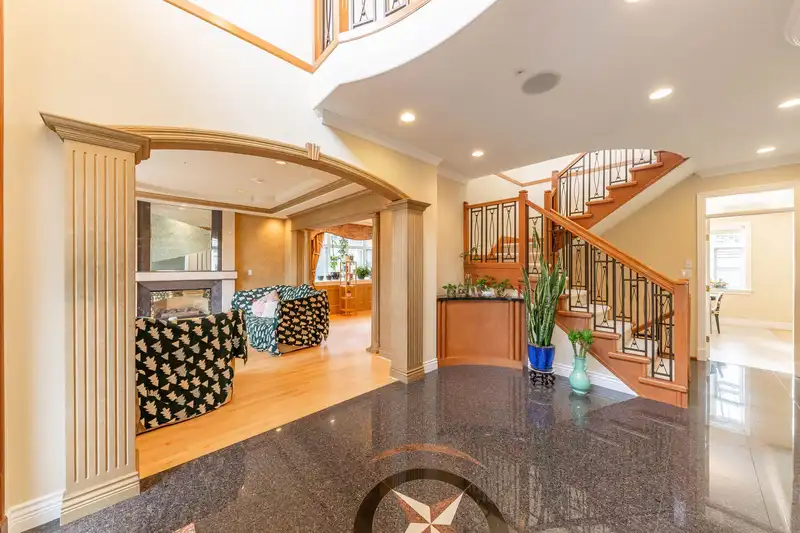 2328 W 22ND AVENUE - photo 4 of 40