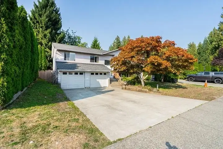 20423 90 CRESCENT - photo 1 of 31
