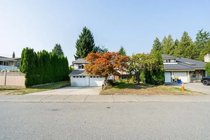 20423 90 CRESCENT - photo 2 of 31