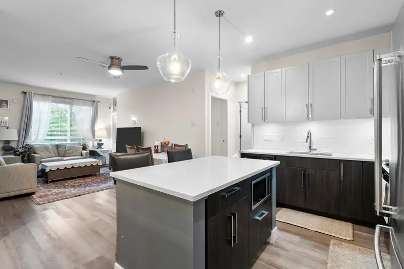 107 32838 VENTURA AVENUE - photo 4 of 39