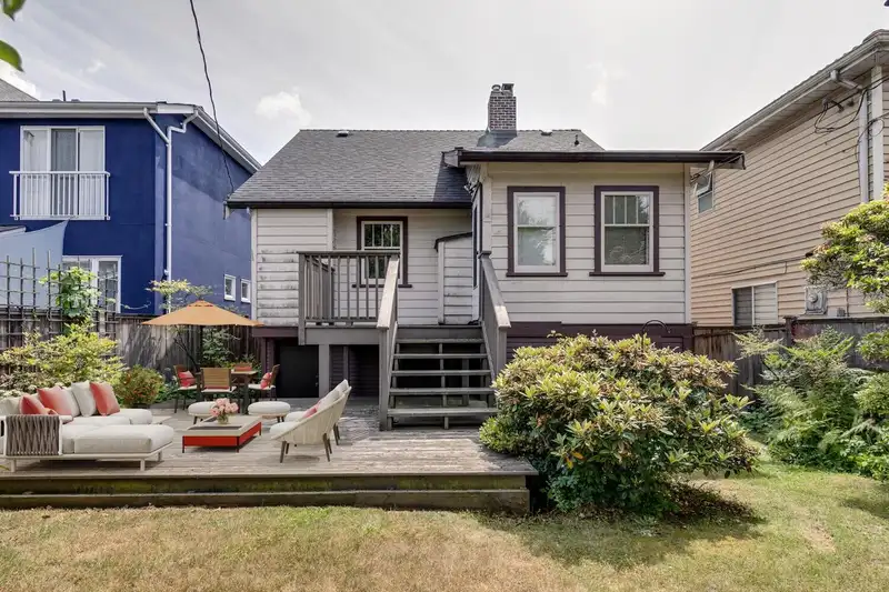 1557 W 68TH AVENUE - photo 4 of 40